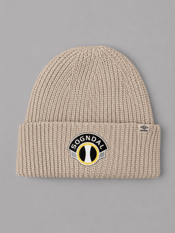 Sogndal strikkahue – lys beige